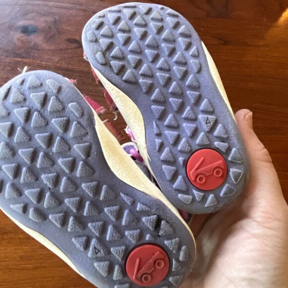 See Kai Run Pink & Gold Metallic Fisherman Sandals Runners Sz 4 - Picture 4 of 7